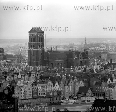 Panorama Gdanska z Biskupiej Gorki. Widac bazylike...