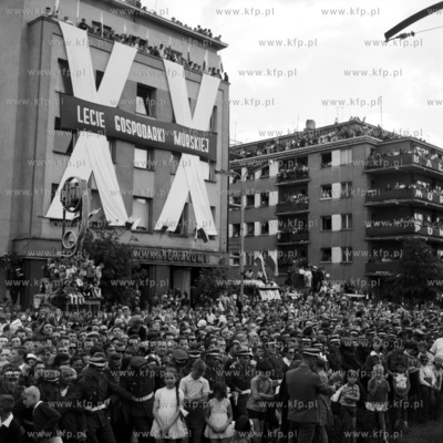 Defilada wojskowa z okazji Dni Morza na al. Grunwaldzkiej...