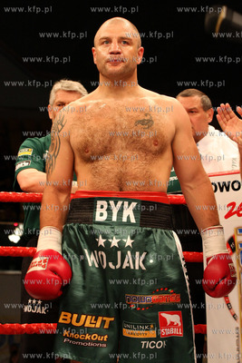 Gdynia, Gala boksu zawodowego. Nz. Tomasz Bonin.
09.05.2009
fot....