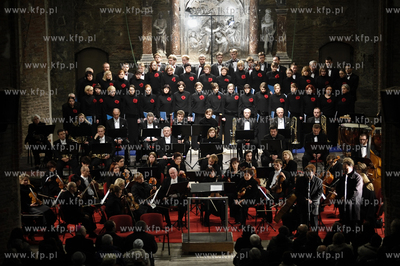 Centrum sw. Jana. VIII Pomorskie Zaduszki Artystyczne...