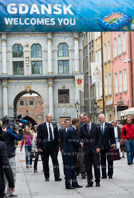 Gdansk. Ulica Dluga. Wizyta premiera Norwegii Jensa...