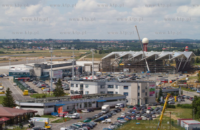 Gdansk, Rebiechowo. Nz. nowo budowany terminal pasazerski...
