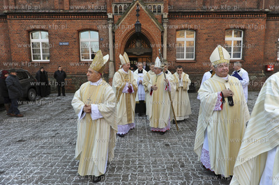 W uroczystooa Niepokalanego Poczecia NMP, w sobote...