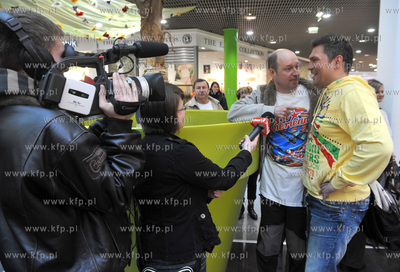 Akcja Dobroczynna Wielkanoc z Pompa w Galerii Handlowej...