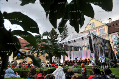 Gdansk. Park oliwski, V Miedzynarodowy Festiwal Mozartowski...