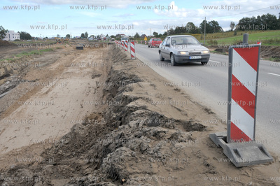 Budowa wezla drogowego Karczemki w Gdansku i trasy...