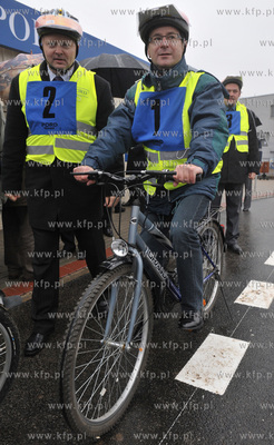 Otwarcie nowoczesnego miasteczka ruchu drogowego, ktore...