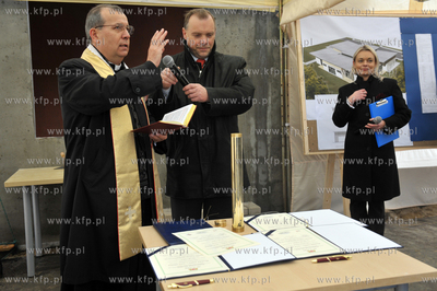 Uroczystosc wmurowania kamienia wegielnego pod budowe...