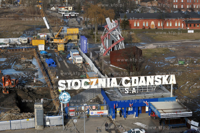 Gdansk. Historyczna brama nr 2 Stoczni Gdanskiej. W...