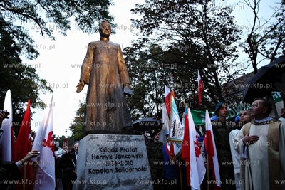 Gdansk. Uroczyste odslaniecie pomnika Pralata Henryka...