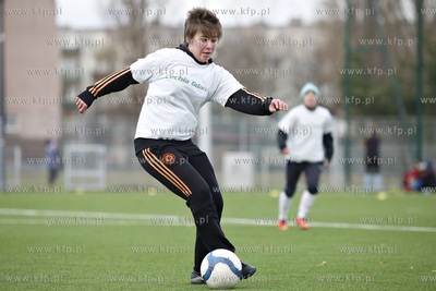 Gdansk Zaspa. Pilkarski turniej dzikich druzyn Do przerwy...