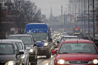 Zima. Korek na al. Grunwaldzkiej w Gdańsku Wrzeszczu.
11.01.2016
fot....