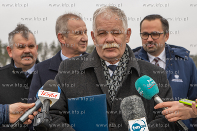 Oficjalne otwarcie wiaduktu w Niestępowie, który...