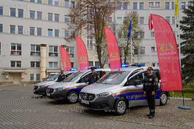Urząd Miejski w Gdańsku. Przekazanie 3 nowych radiowozów...