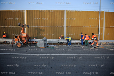 Gdansk. Budowa wezla drogowego Karczemki i trasy WZ....