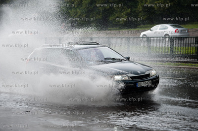 Gdansk. Wrzeszcz. Al. Grunwaldzka. Gwaltowny i intensywny...