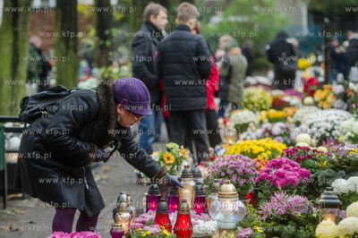 Gdańsk. Cmentarz św. Jadwigi w Nowym Porcie. Dzień...