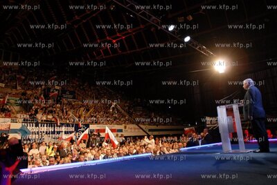 Konwencja PiS w Hali Olivia w Gdansku. n/z premier...