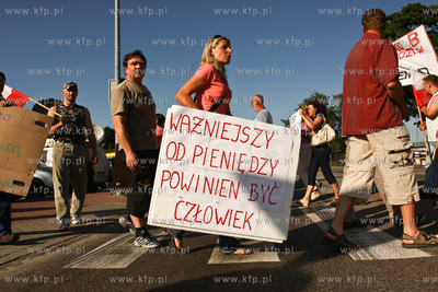 Chwaszczyno. Protest mieszancow Chwaszczyna i okolicznych...