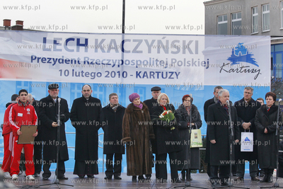 Wizyta prezydenta RP Lecha Kaczynskiego w Kartuzach....