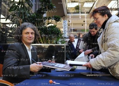 Centrum Handlowe Manhattan w Gdansku Wrzeszczu. Maciej...