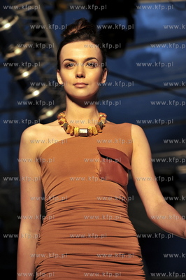 Plac Zdrojowy k. molo w Sopocie. Sopot Fashion Days...