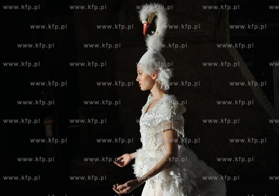 Kosciol Sw. Jana w Gdansku. Performance Swiatynia Sztuk...