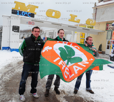 Sopot - Molo.  Wizyta przedstawicieli kibicow Irlandii...