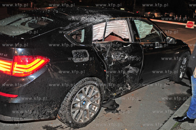 Sopot. Ul. Powstancow warszawy k. hotelu Grand. Samochod...