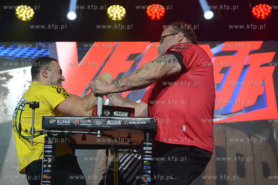 Hala Sportowo - Widowiskowa w Rumi. 50. Gala Armwrestligu...