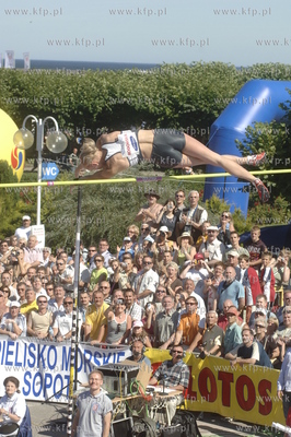 Molo w Sopocie - konkurs skokow "Tyczka na molo" ....