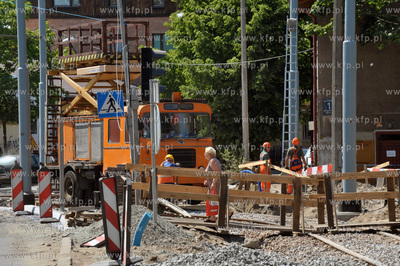 Gdansk Brzezno. Remont torow tramwajowych na ul. Ignacego...