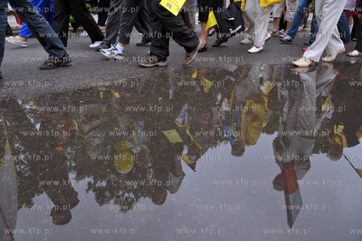 XIII Swiatowy Zjazd Kaszubow w Leborku. Barwny korowod...