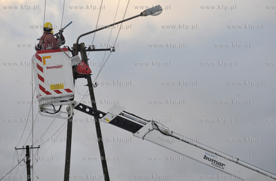 Pikarnia na Kaszubach miedzy Borowem i Mezowem. Naprawa...