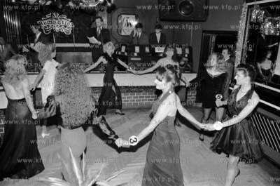 Wybory Miss Wybrzeze w nocnym klubie Romantica na ul...
