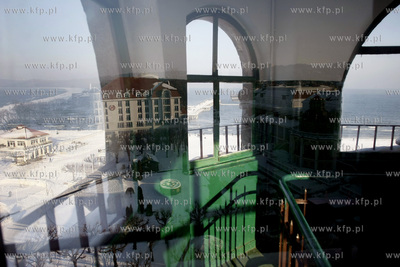 Sopot. Hotel Sheraton, Dom Zdrojowy i plaza widziane...