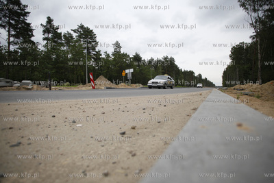 Budowa ul. Slowackiego w okolicach lotniska w Rebiechowie.
27.07.2011
fot....