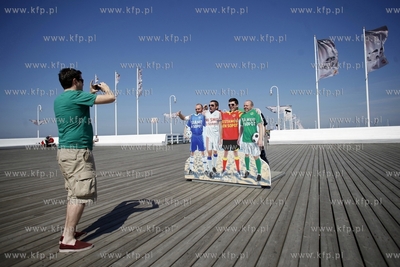 W Sopocie pojawili sie kibice z Irladii, ktorzy przyjechali...