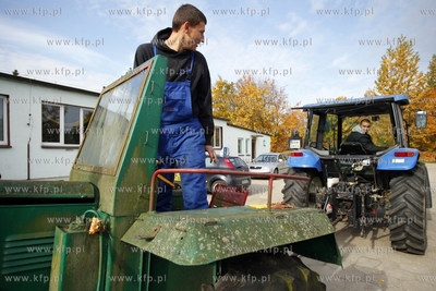 Traktor Ursus C451, ktory od przeszło 40 lat zdobi...