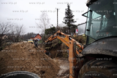 Remont kanalizacji w Trzepowie koło Przywidza.
14.01.2015
fot....