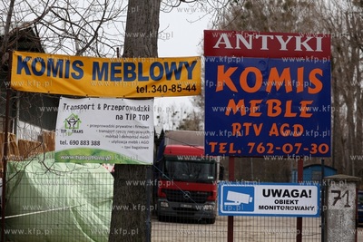 Reklamy przy ul. Marynarki Polskiej w Gdańśku.
14.04.2015
fot....