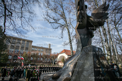 Sopot. Uroczyste obchody 80. rocznicy powołania Armii...