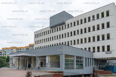 Gdansk Zaspa. Wyburzanie Centrum Medycznego przy al....