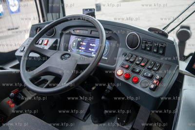 Gdynia. Przekazanie 6. nowyh trolejbusów zakupionych...