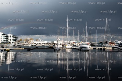 Tęcza nad Mariną Yacht Park w Gdyni. 5.05.2021 /...
