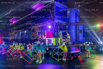 100 - lecie Gdyni. Urodzinowy spektakl uliczny GDYNIA...