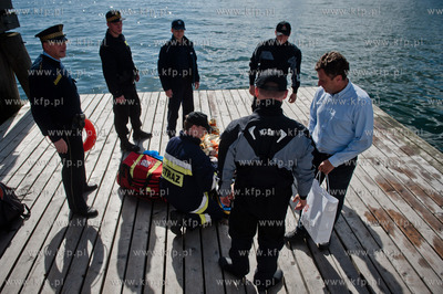 Sopot - molo. Wspolne cwiczenia jednostki ratowniczo...