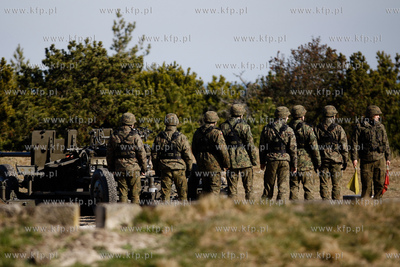 Centralny Poligon Sil Powietrznych w Ustce. Strzelanie...
