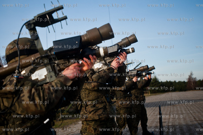 Centralny Poligon Sil Powietrznych w Ustce. Strzelanie...