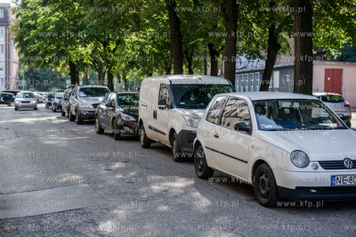Gdansk. Ul. Osiek. Wprowadzona strefa platnego parkowania.
03.08.2015
fot....